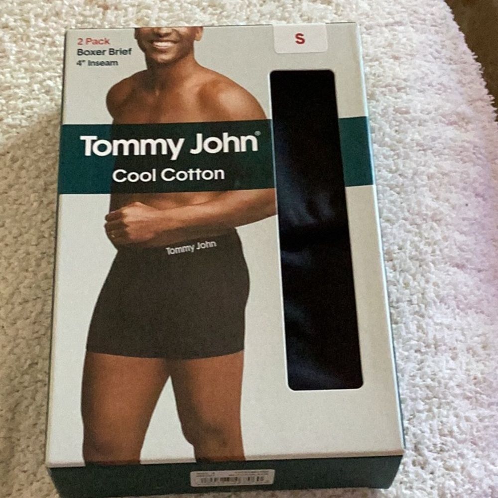 Tommy John Cool Cotton Men's Boxer Briefs  4" inseam, black, Small, NWT